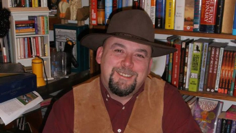 Wolfpack Publishing Signs David Boop